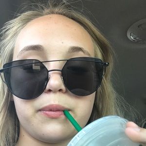 Meet your Posher, Faith